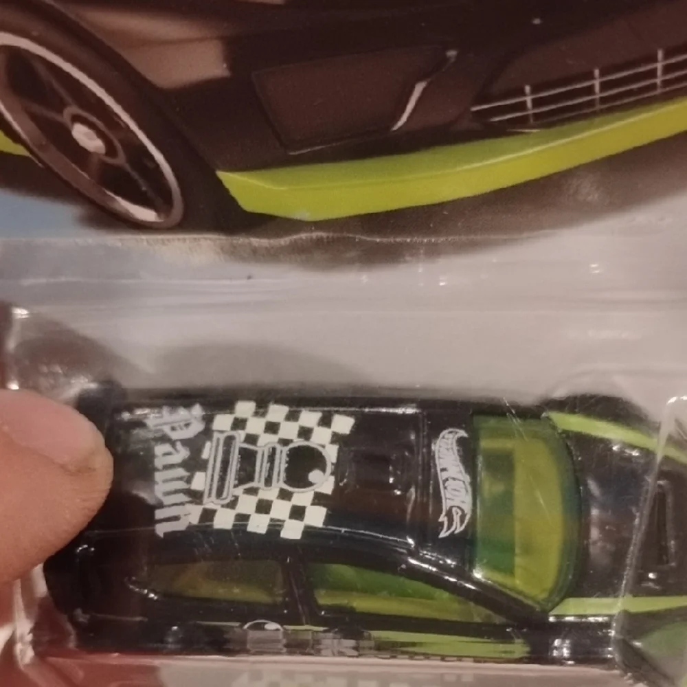 Mattel Hot Wheels '12 Ford Fiesta - Black and Green